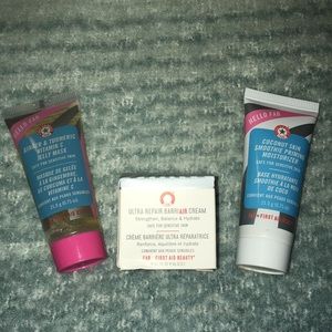 First Aid Beauty mini set